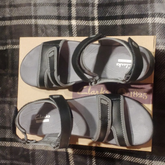 Clarks Inmotion Sail Leather sandals size 9 - Picture 1 of 5